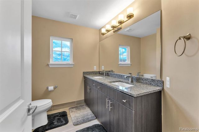 22338 Abbey Lane, Dearborn, MI 48124