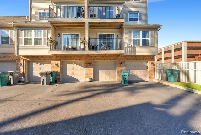 22338 Abbey Lane, Dearborn, MI 48124