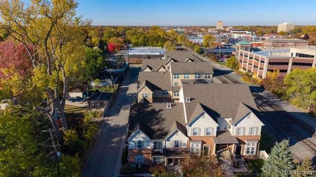 22338 Abbey Lane, Dearborn, MI 48124