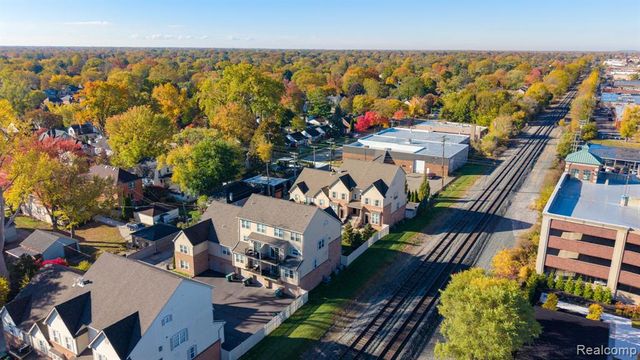 22338 Abbey Lane, Dearborn, MI 48124