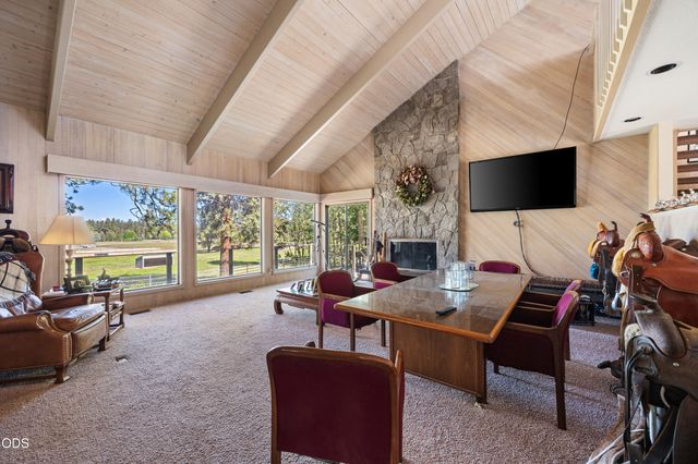 60266 Tekampe Road, Bend, OR 97702