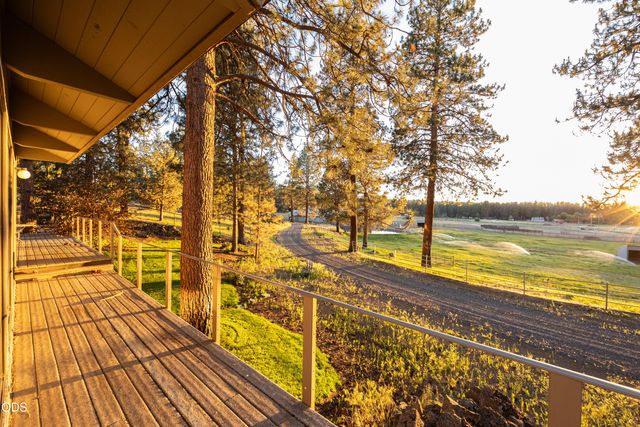 60266 Tekampe Road, Bend, OR 97702