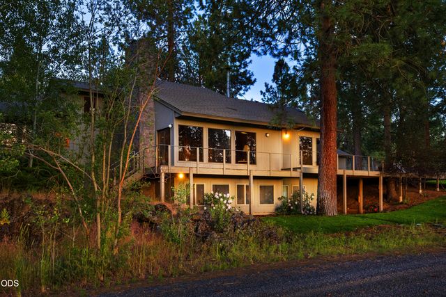 60266 Tekampe Road, Bend, OR 97702