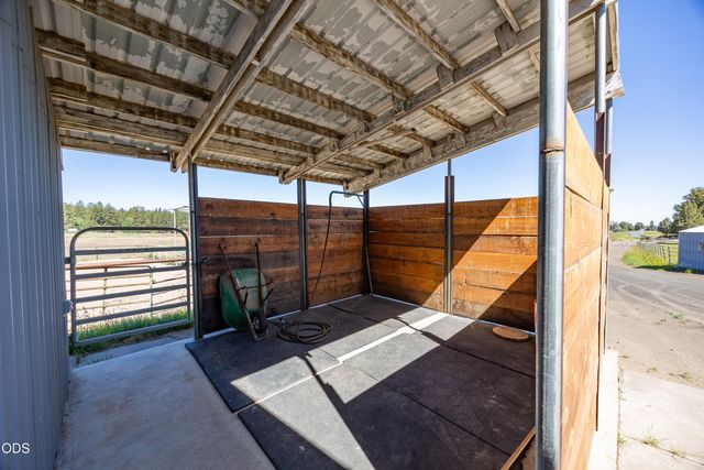 60266 Tekampe Road, Bend, OR 97702