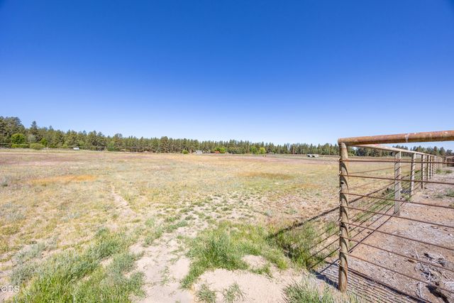 60266 Tekampe Road, Bend, OR 97702