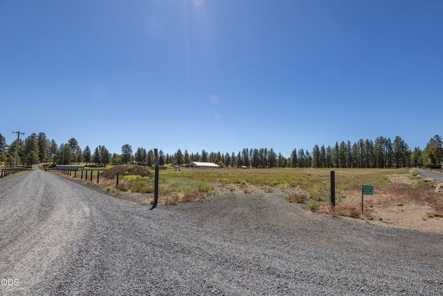 60266 Tekampe Road, Bend, OR 97702