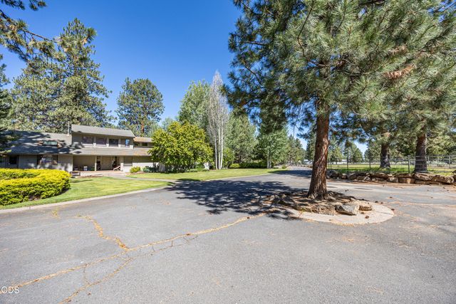 60266 Tekampe Road, Bend, OR 97702