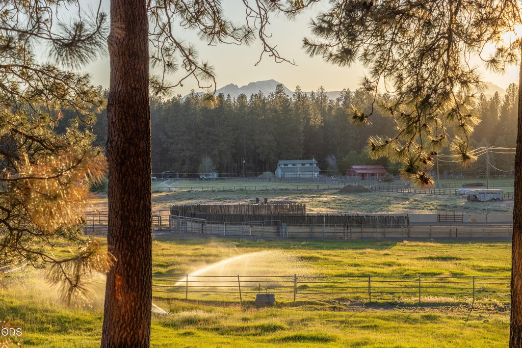 60266 Tekampe Road, Bend, OR 97702