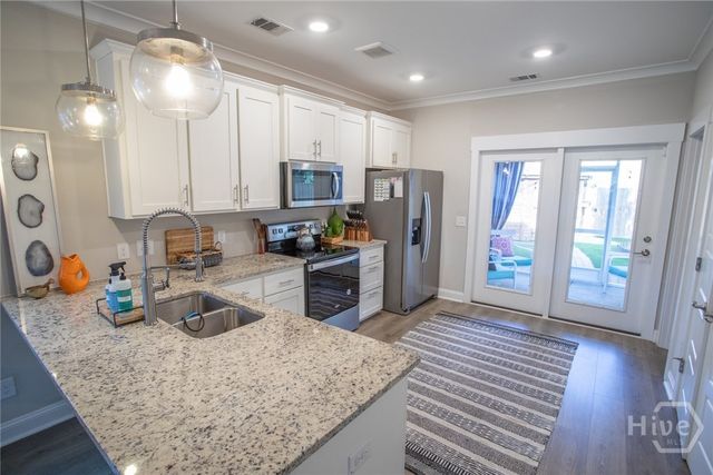 1320 E 40th Street, Savannah, GA 31404