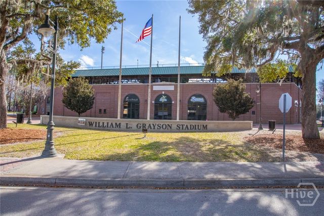 1320 E 40th Street, Savannah, GA 31404