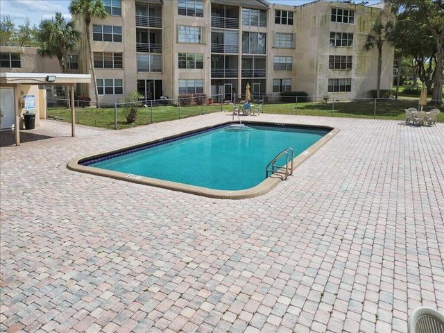 9491 Evergreen Place 108, Davie, FL 33324