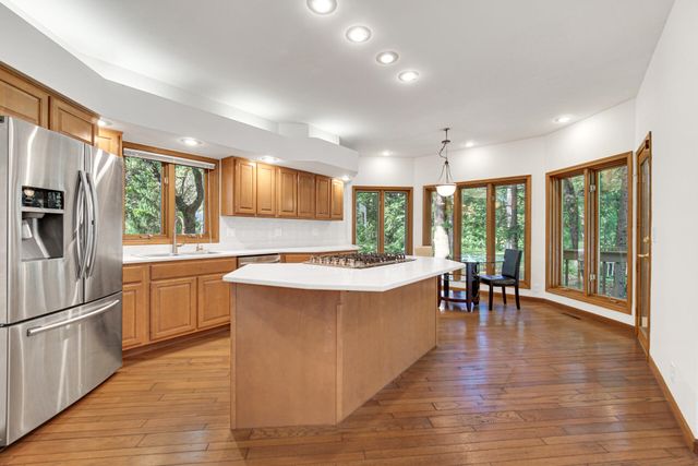 2102 Emmett Court, Valparaiso, IN 46385