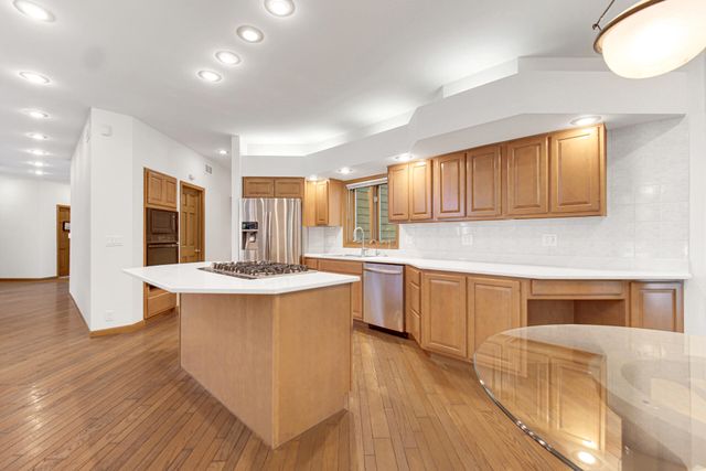 2102 Emmett Court, Valparaiso, IN 46385