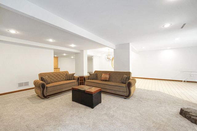 2102 Emmett Court, Valparaiso, IN 46385