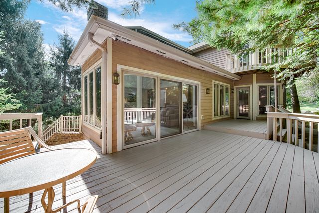 2102 Emmett Court, Valparaiso, IN 46385