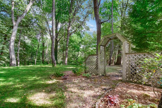 2102 Emmett Court, Valparaiso, IN 46385