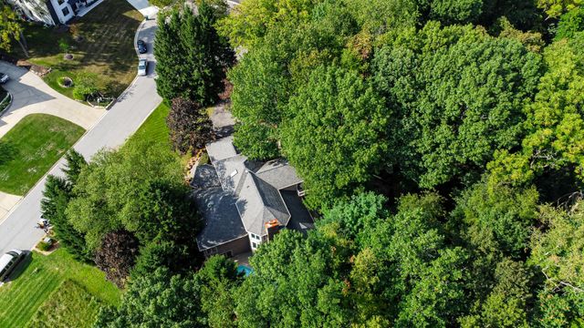 2102 Emmett Court, Valparaiso, IN 46385