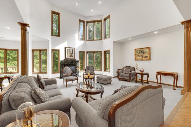 2102 Emmett Court, Valparaiso, IN 46385