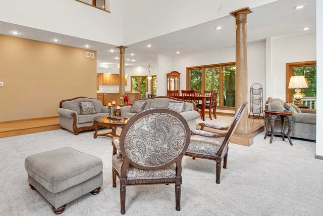 2102 Emmett Court, Valparaiso, IN 46385