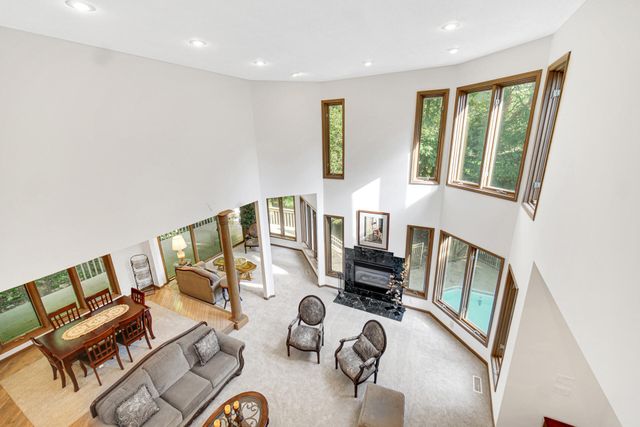 2102 Emmett Court, Valparaiso, IN 46385