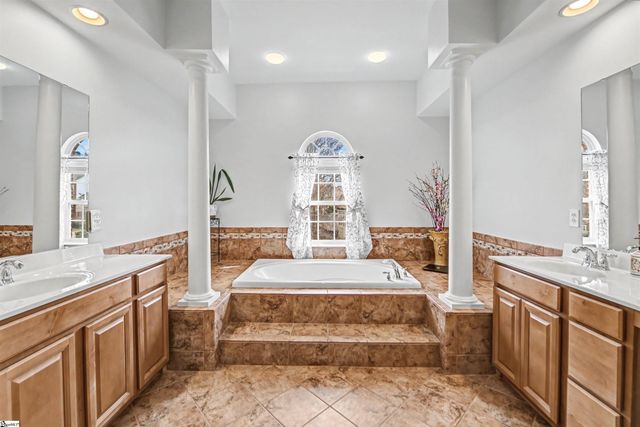 19 Neyland Drive, Fountain Inn, SC 29644