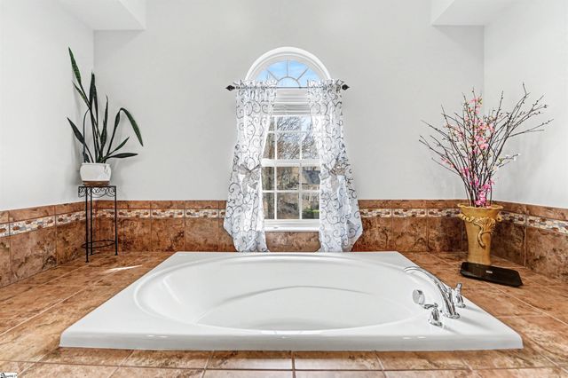 19 Neyland Drive, Fountain Inn, SC 29644