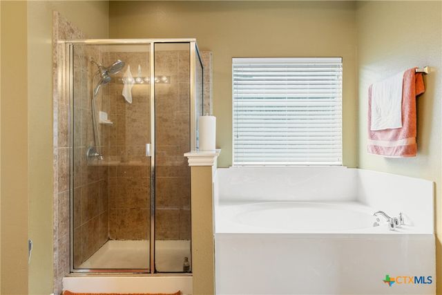 1002 Wallin Farms Cove, Hutto, TX 78634