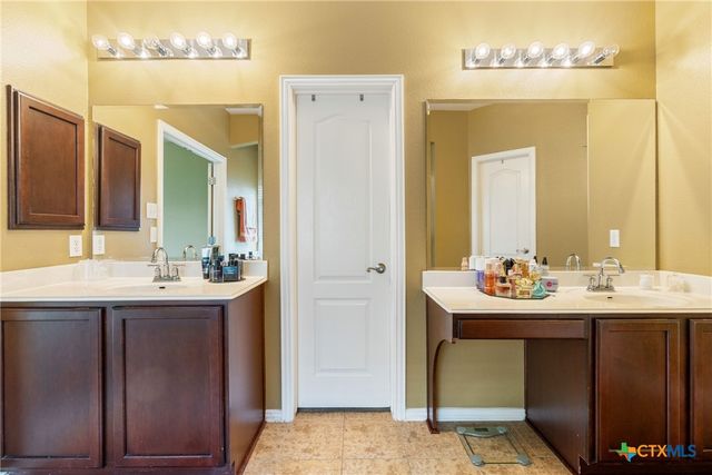 1002 Wallin Farms Cove, Hutto, TX 78634