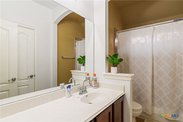 1002 Wallin Farms Cove, Hutto, TX 78634