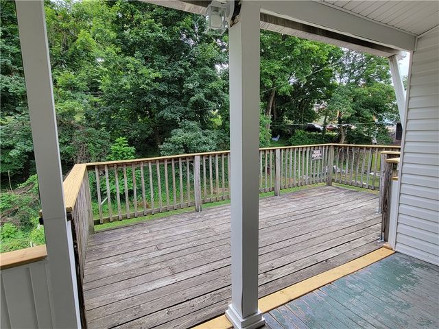 1110 5th Ave, Coraopolis, PA 15108