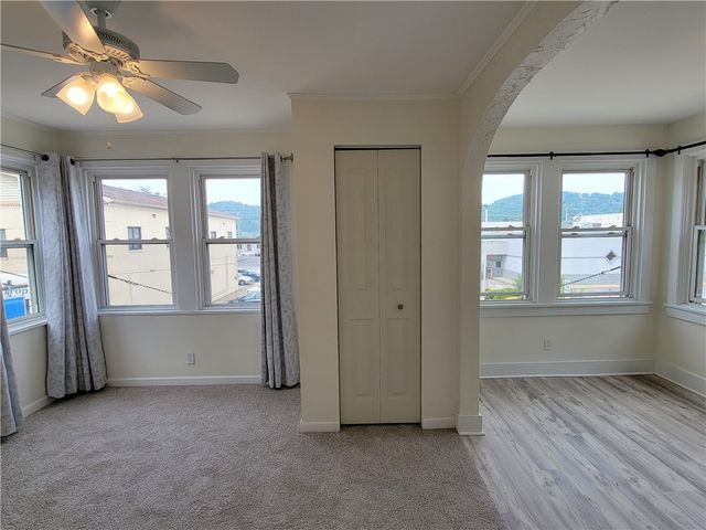 1110 5th Ave, Coraopolis, PA 15108