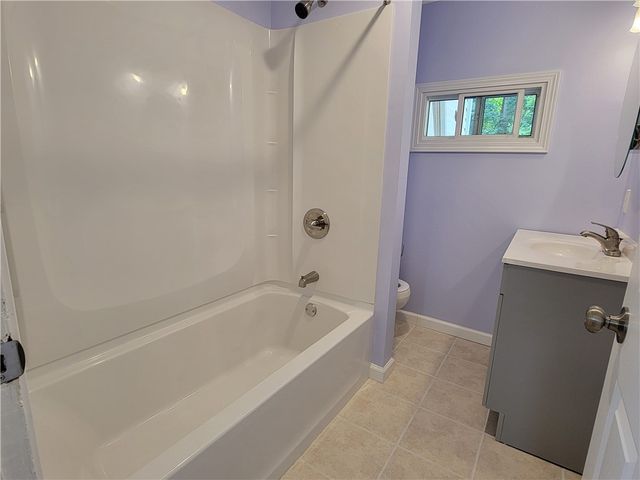 1110 5th Ave, Coraopolis, PA 15108