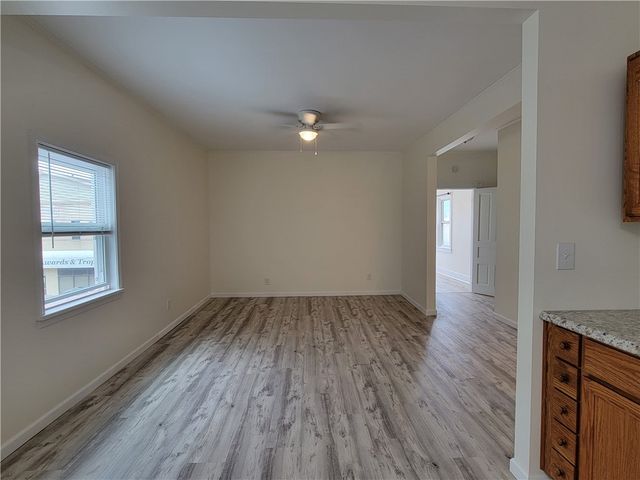 1110 5th Ave, Coraopolis, PA 15108