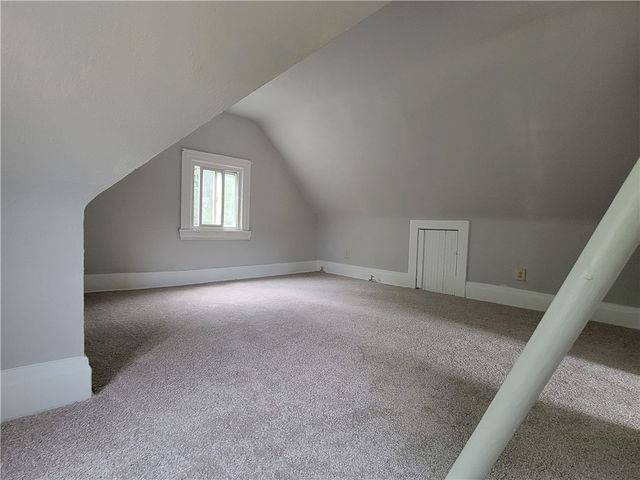 1110 5th Ave, Coraopolis, PA 15108