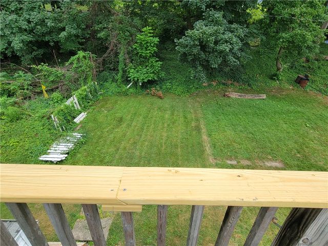 1110 5th Ave, Coraopolis, PA 15108