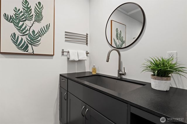 6304 Lakeview Drive, Kirkland, WA 98033