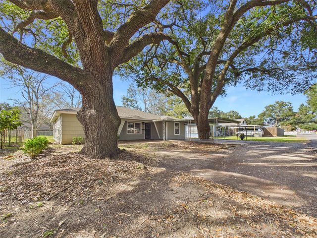 1212 Alamo Street, Rosenberg, TX 77471