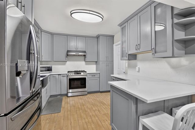 206 N 32nd Ave, Hollywood, FL 33021