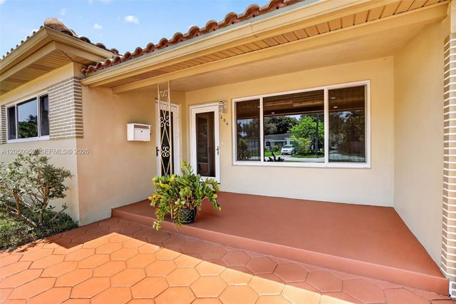 206 N 32nd Ave, Hollywood, FL 33021