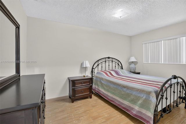 206 N 32nd Ave, Hollywood, FL 33021