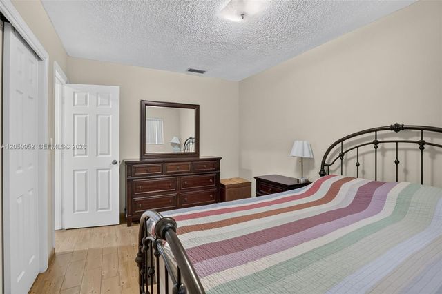 206 N 32nd Ave, Hollywood, FL 33021