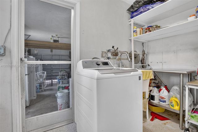 206 N 32nd Ave, Hollywood, FL 33021