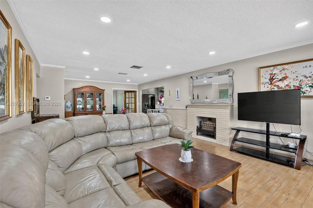 206 N 32nd Ave, Hollywood, FL 33021