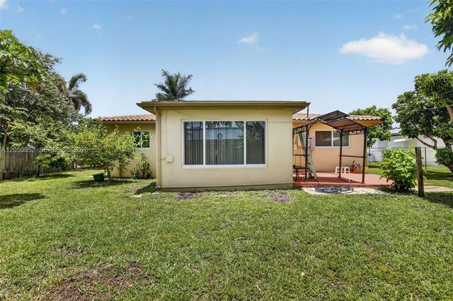 206 N 32nd Ave, Hollywood, FL 33021