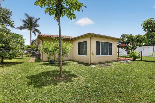 206 N 32nd Ave, Hollywood, FL 33021