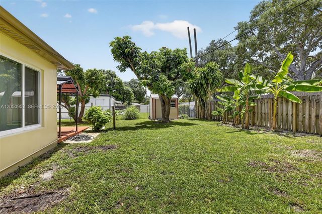 206 N 32nd Ave, Hollywood, FL 33021