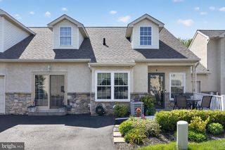 8 STUART DR #8, Norristown, PA 19401