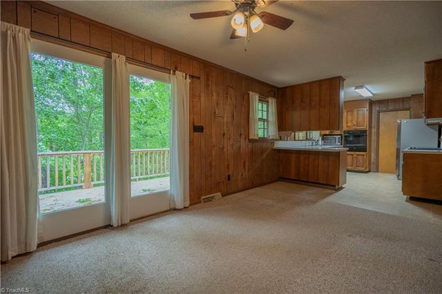 166 Larkspur Lane, Lexington, NC 27292