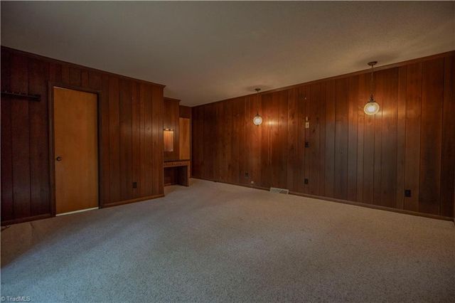 166 Larkspur Lane, Lexington, NC 27292
