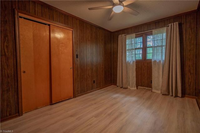 166 Larkspur Lane, Lexington, NC 27292